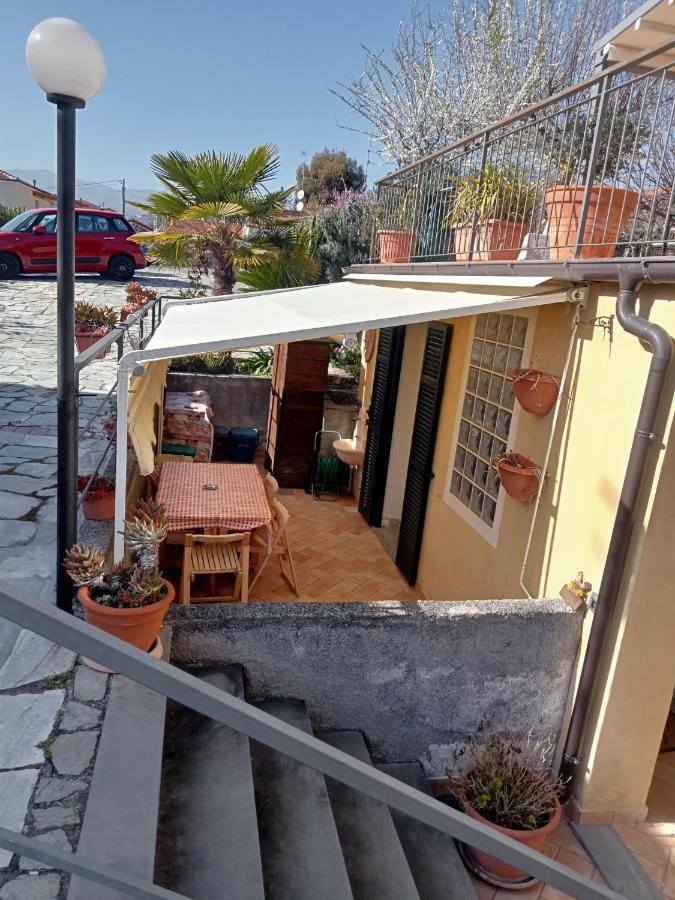 Nina House Apartment Imperia Luaran gambar